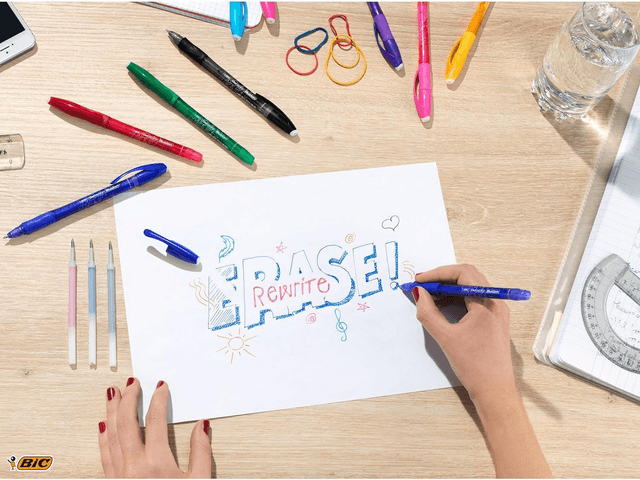 BIC Ecriture Gel-ocity Illusion Stylo Gel Effaçable Pointe Moyenne (0,7 mm) - Noir, Blister de 1 + 2 Recharges